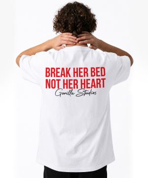 Oversize тениска Break Her Bed, Not Her Heart